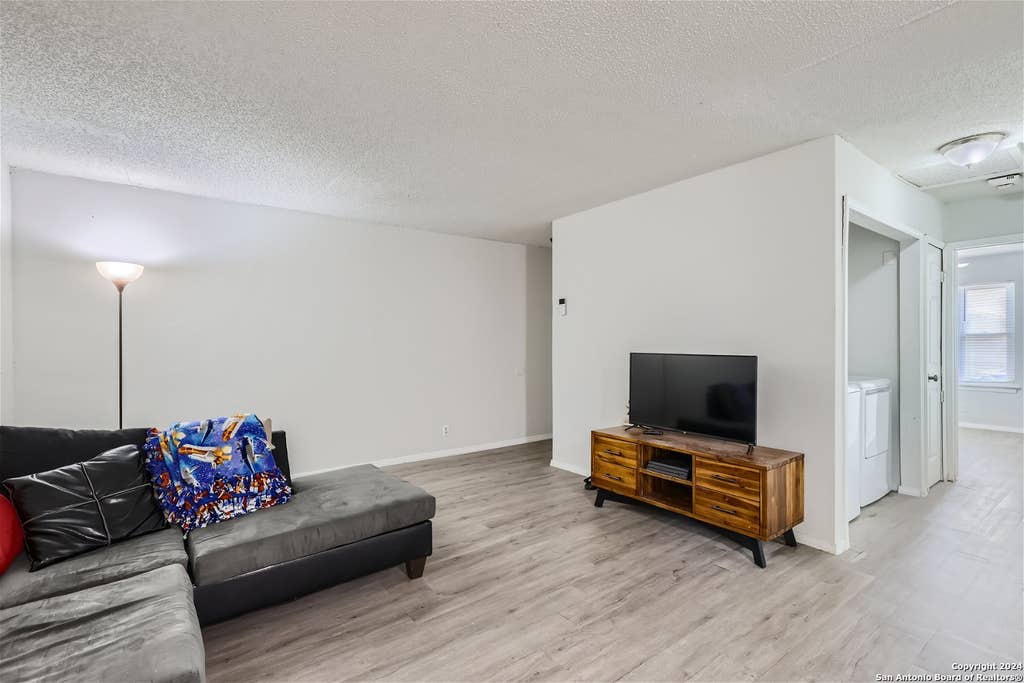 Photo of 6829 Oldham, San Antonio, TX 78239 (MLS # 1973233)