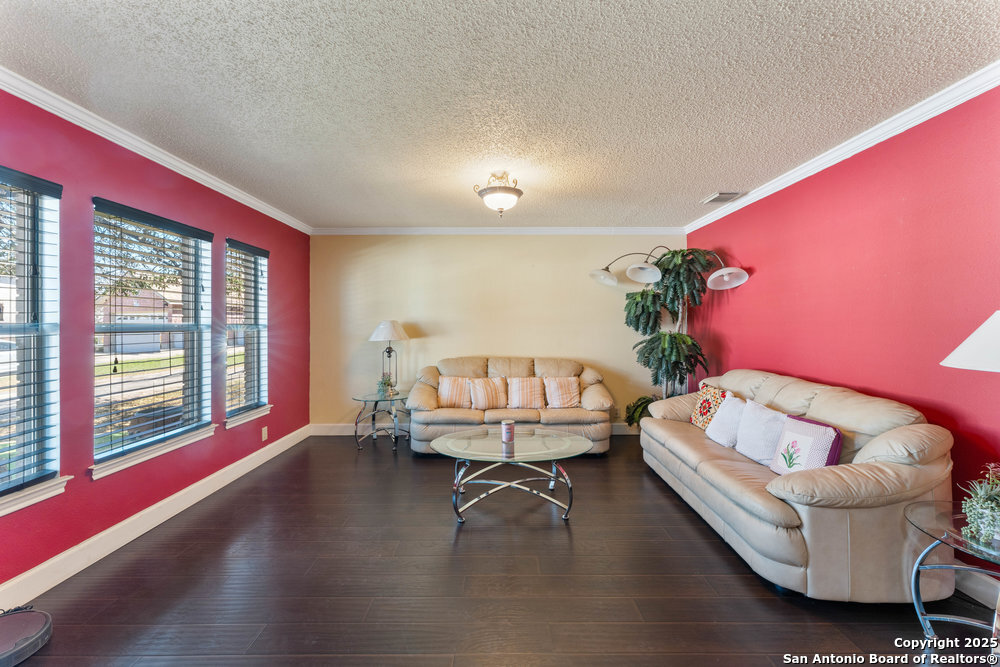 8316 Border Knoll