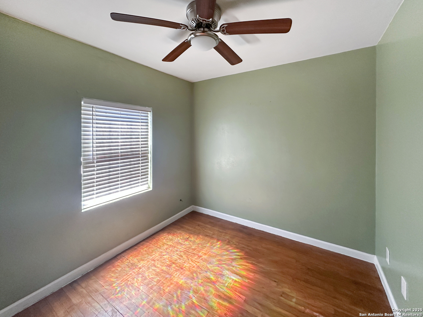 702 S Gevers 1