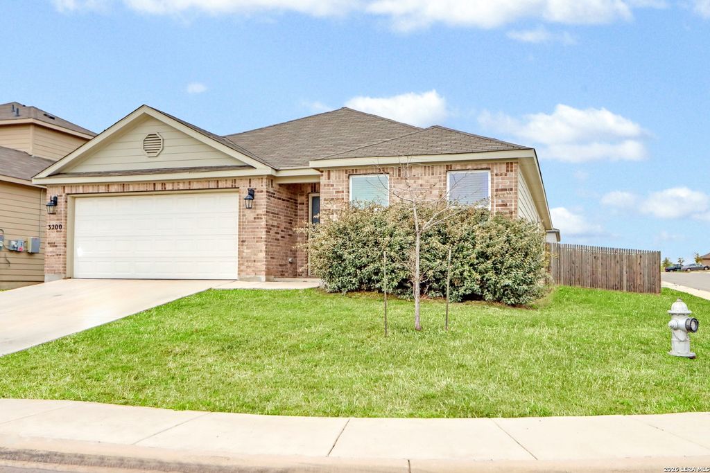 Photo of 3200 Broad View, Seguin, TX 78155 (MLS # 1952038)