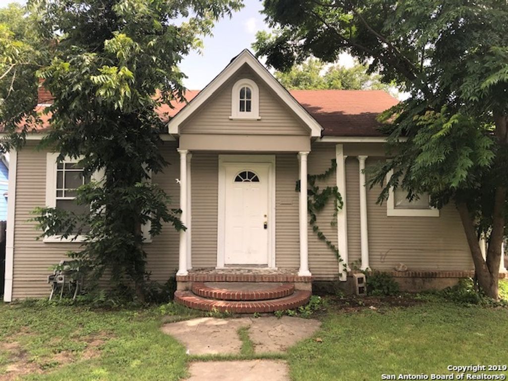 Photo of 1011 AVANT AVE 1 #1, San Antonio, TX 78210 (MLS # 1925035)