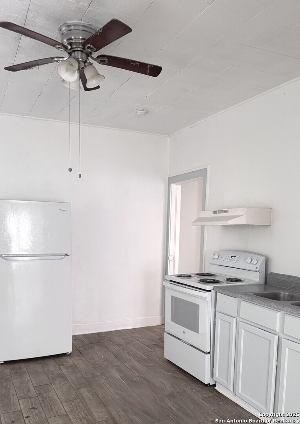 Photo of 1011 AVANT AVE 1 #1, San Antonio, TX 78210 (MLS # 1925035)