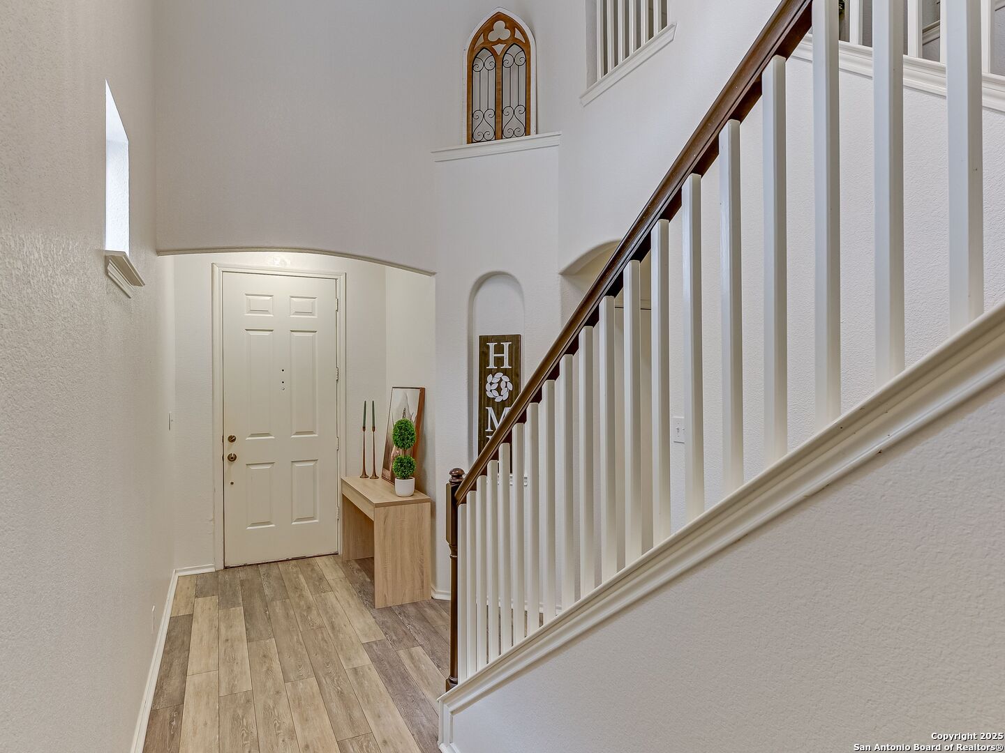 1215 Cresswell Cove