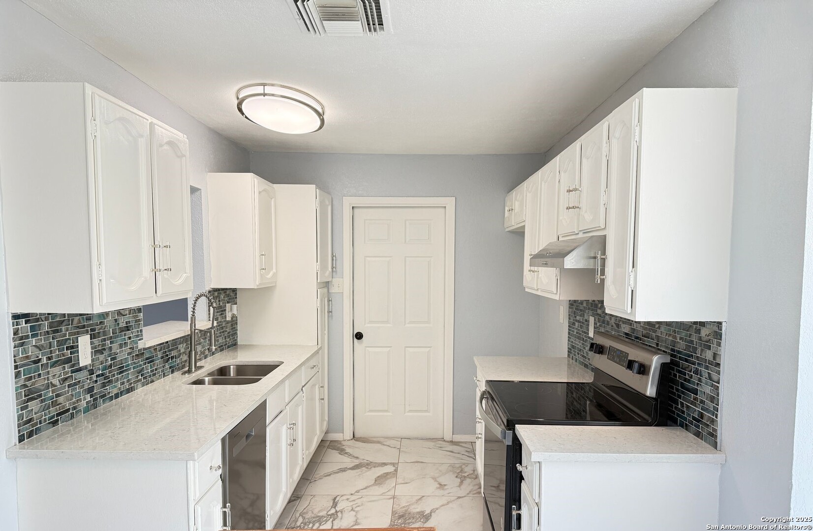 Kirby, Texas 78219, United States, 3 Bedrooms Bedrooms, ,2 BathroomsBathrooms,Residential,Active,153898