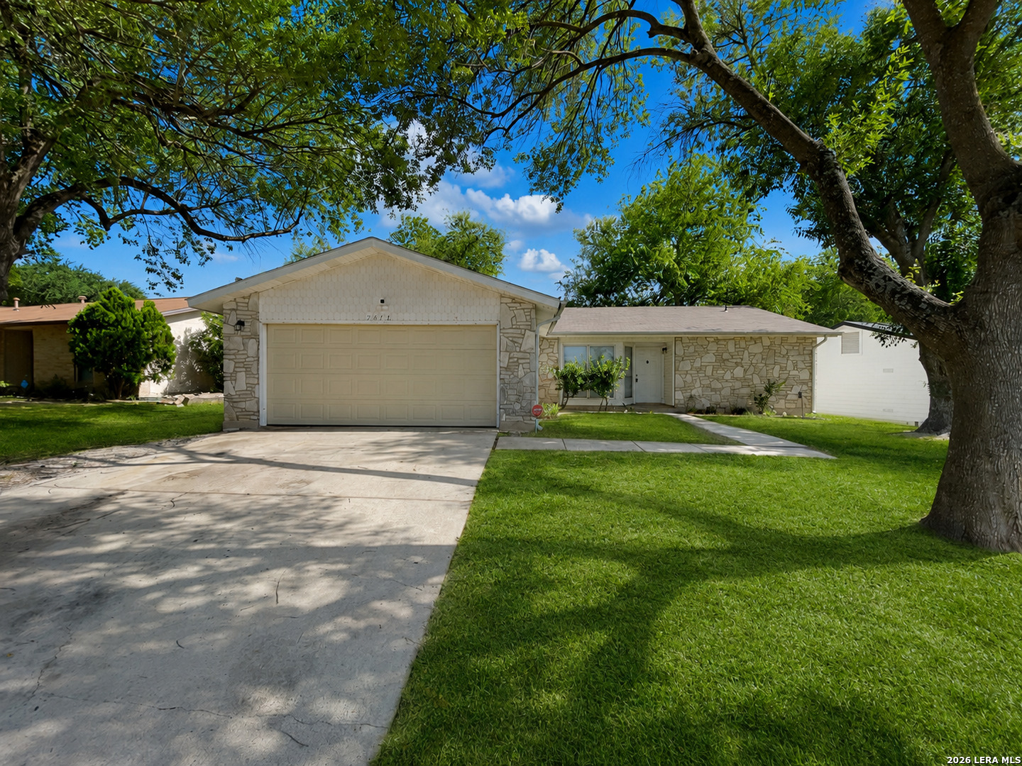 Photo 1 of 41 — 7678 Tarrasa, San Antonio, TX 78239