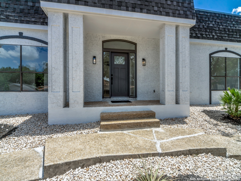 9202 Jole Cove