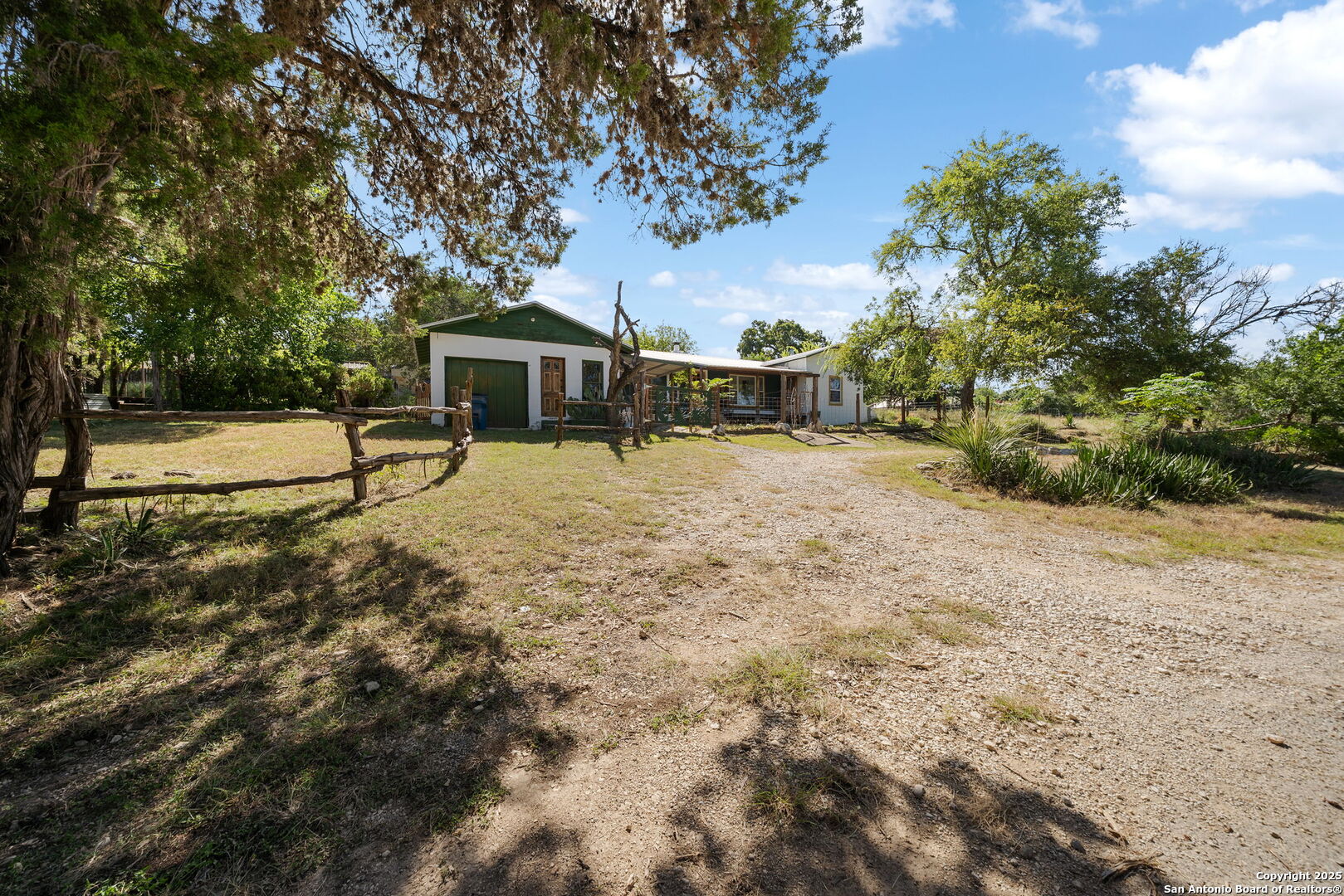 342 Cherokee Dr