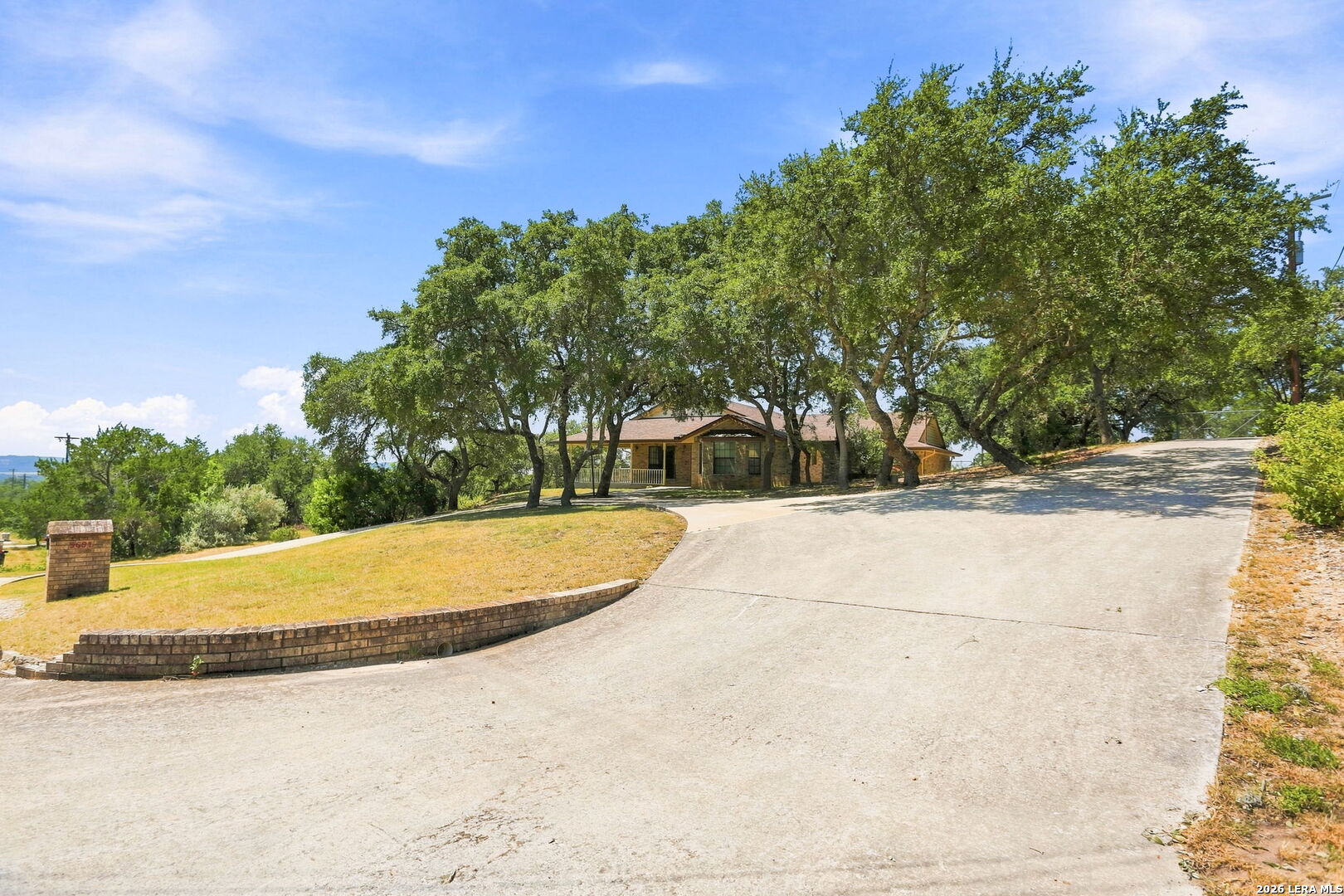 5691 CIRCLE OAK DR