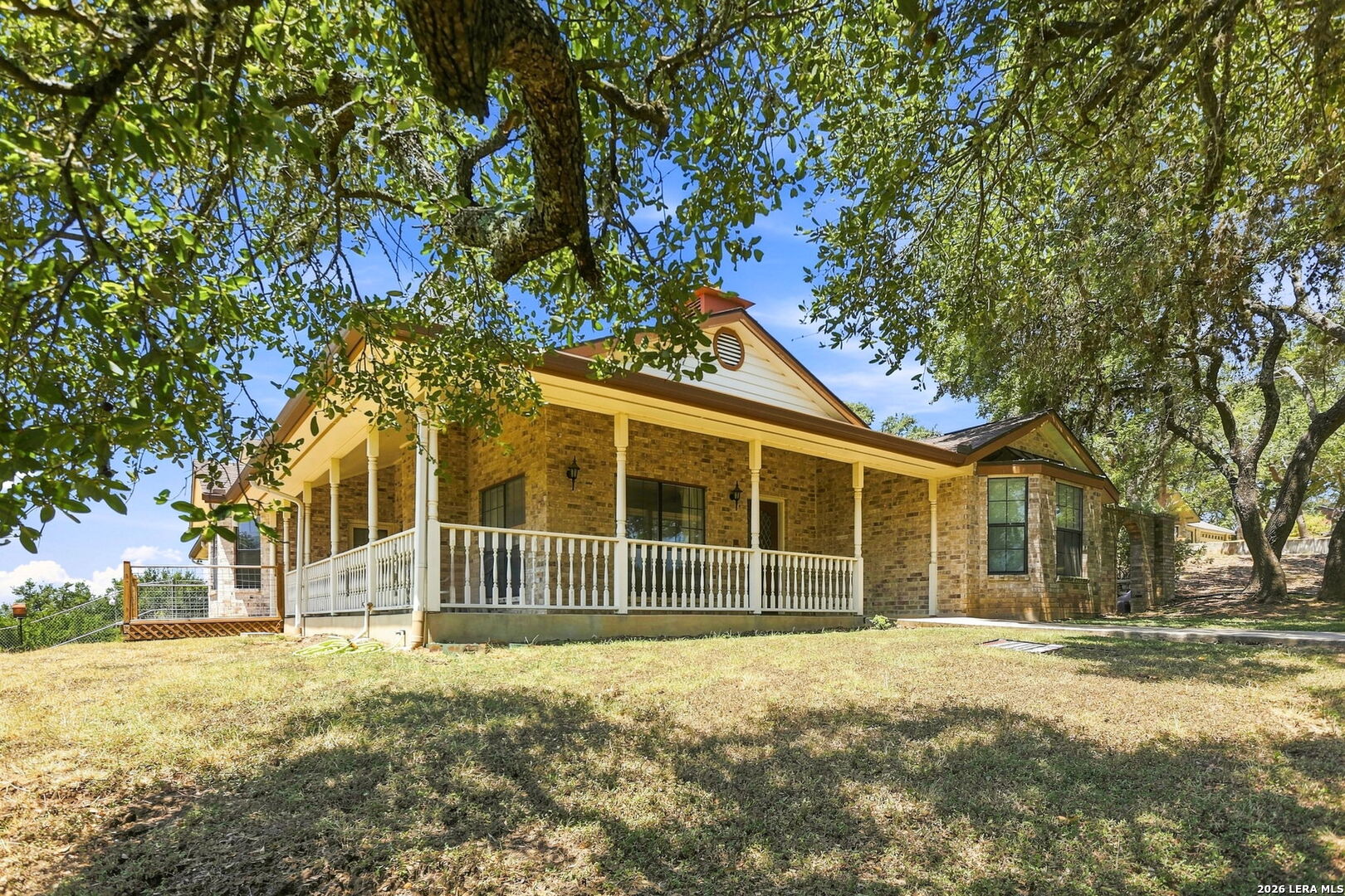 5691 CIRCLE OAK DR