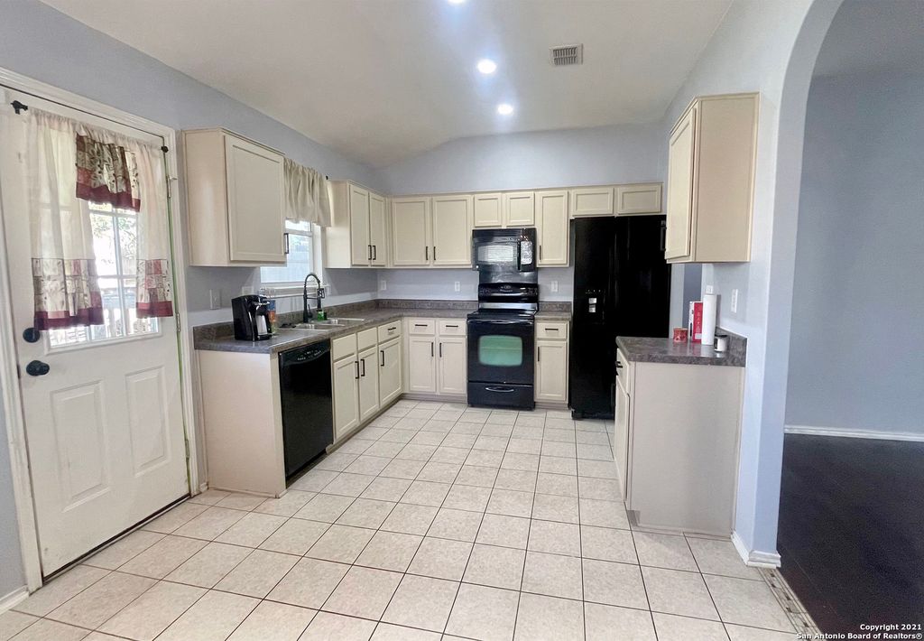 Photo of 10335 Tiger Hunt, San Antonio, TX 78251 (MLS # 1943868)