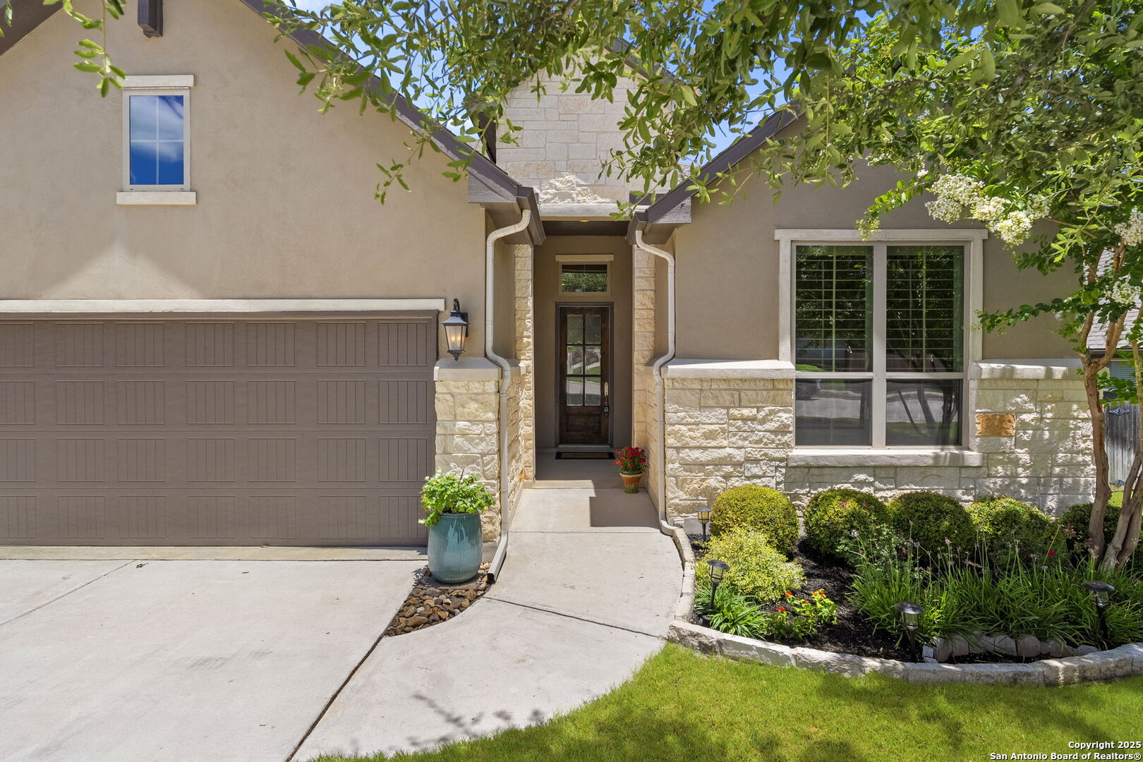 28114 Versant Hills