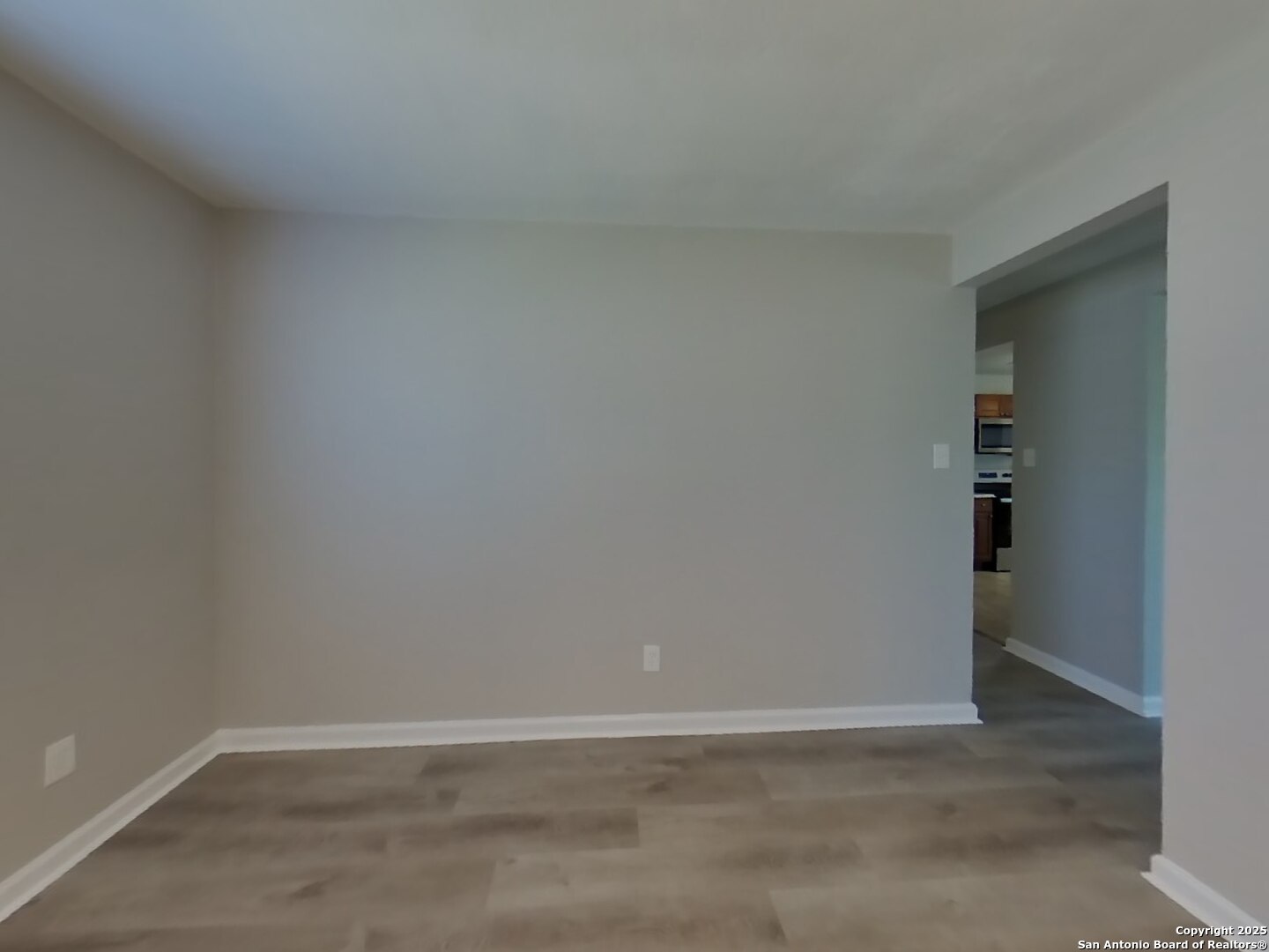 9214 Adams Hill