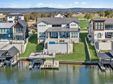 121 Houdini Kingsland TX 78639