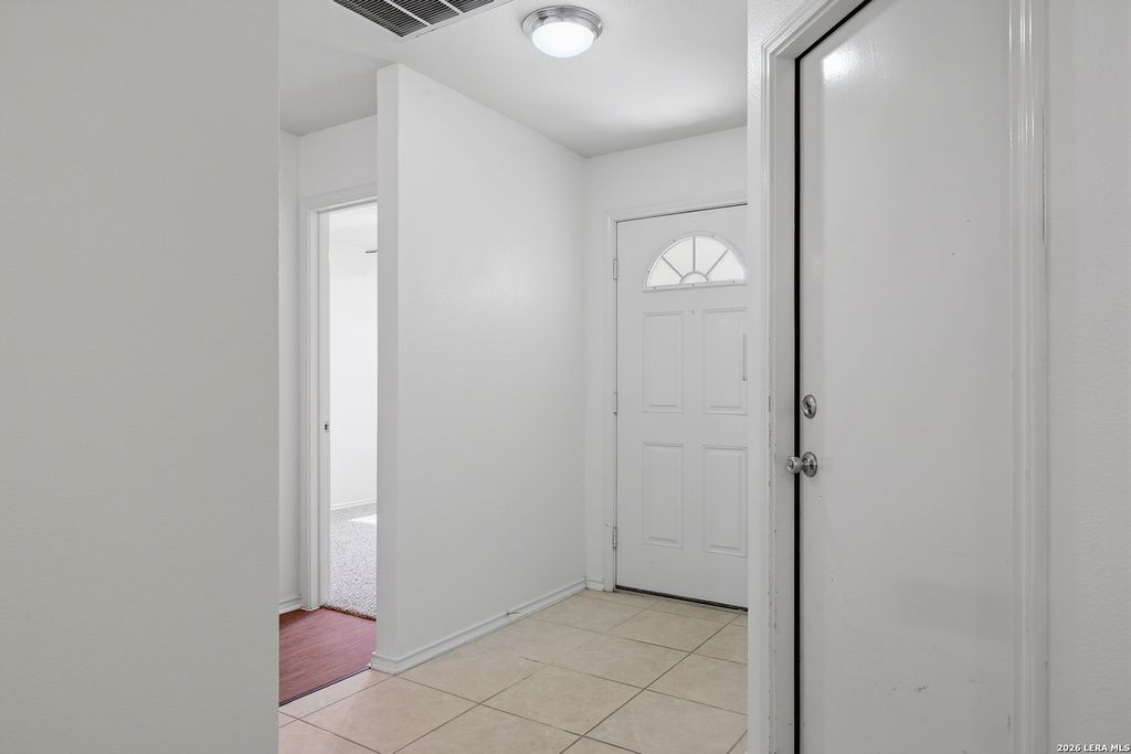 Photo of 6619 Chasethorn, San Antonio, TX 78249 (MLS # 1941079)