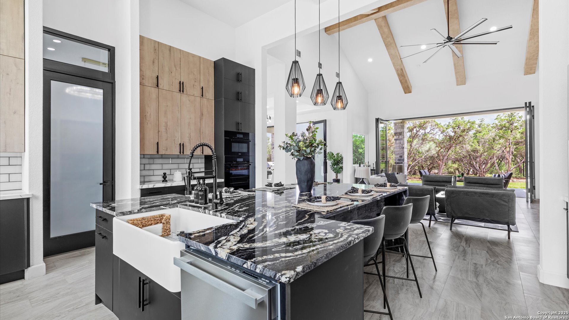 22327 Scenic Loop Rd