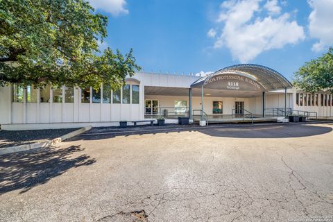 4118 MCCULLOUGH AVE Olmos Park TX 78212
