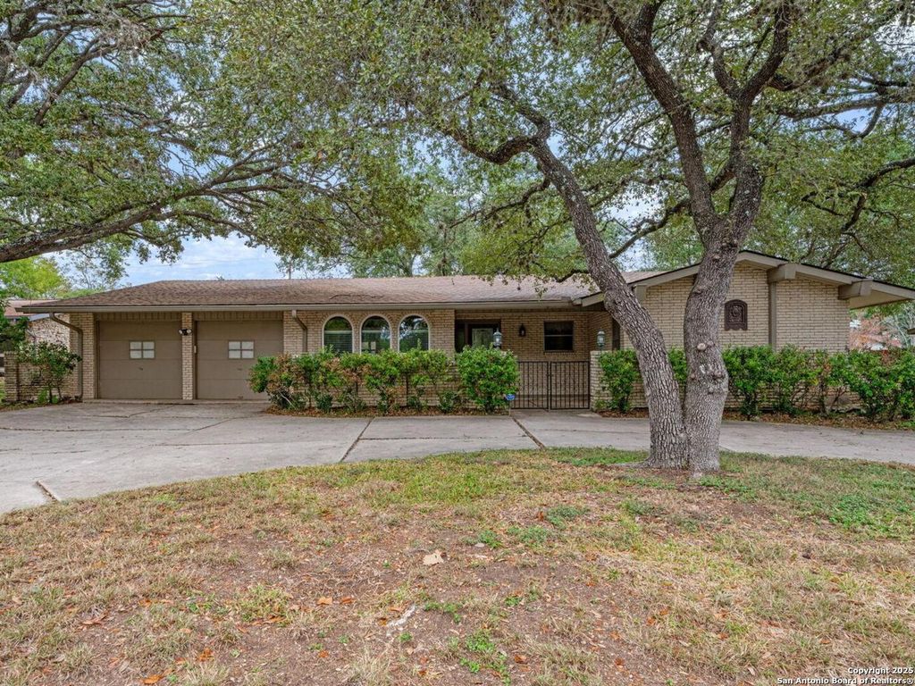 Photo of 8718 Midcrown, Windcrest, TX 78239 (MLS # 1926236)