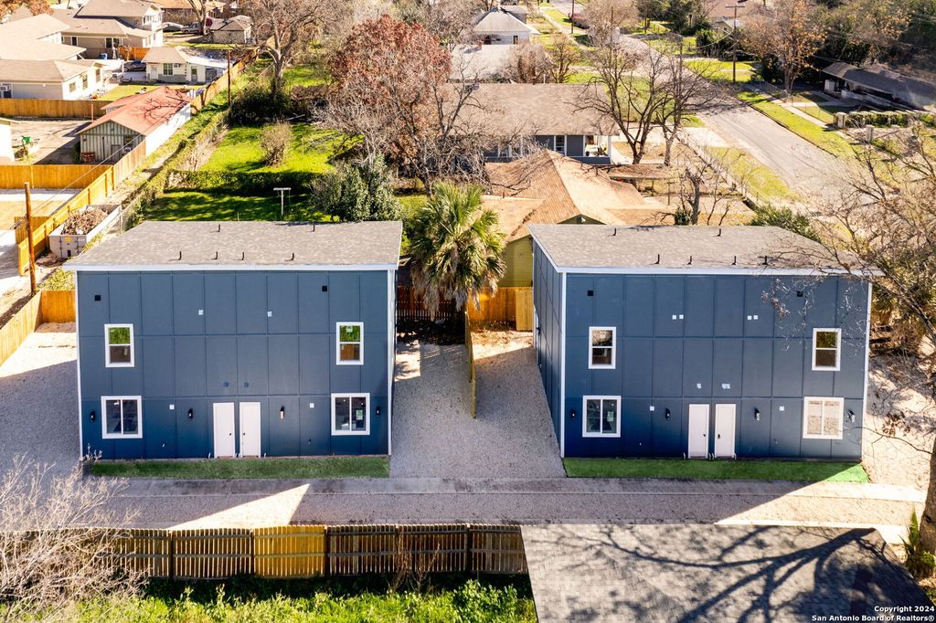 Photo of 1005 Essex 202 #202, San Antonio, TX 78210 (MLS # 1955203)