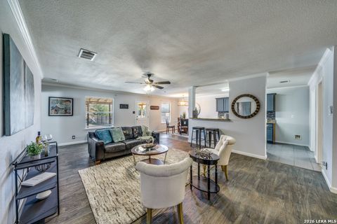 4102 Texas Palm Dr Converse TX 78109