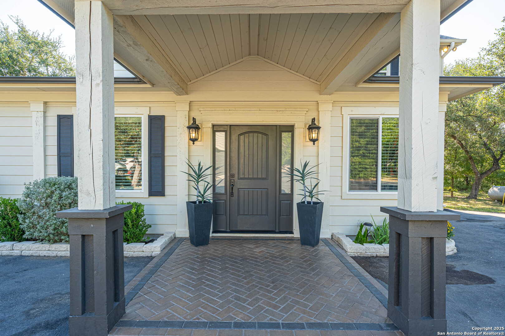 11087 Mesquite