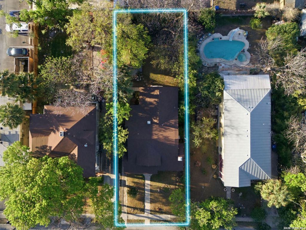 Photo of 140 E French Pl, San Antonio, TX 78212 (MLS # 1948660)