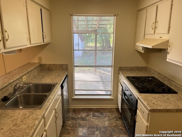 608 MARILYN DR