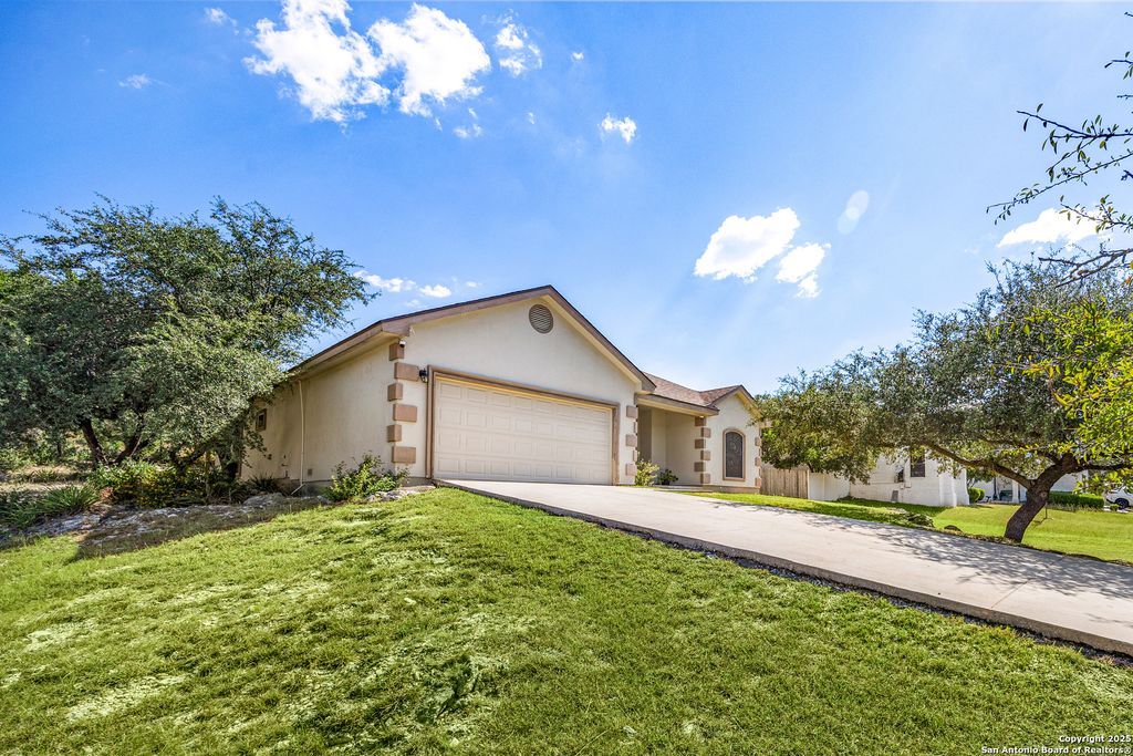 Photo of 26020 Timberline Dr., San Antonio, TX 78260 (MLS # 1909643)