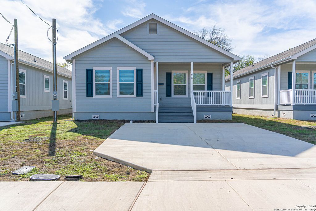 Photo of 1418 Burleson, San Antonio, TX 78202 (MLS # 1926471)