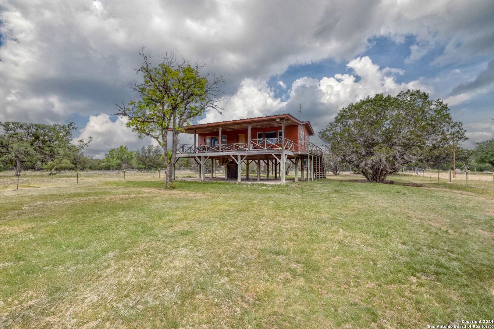 24 WESTON RD