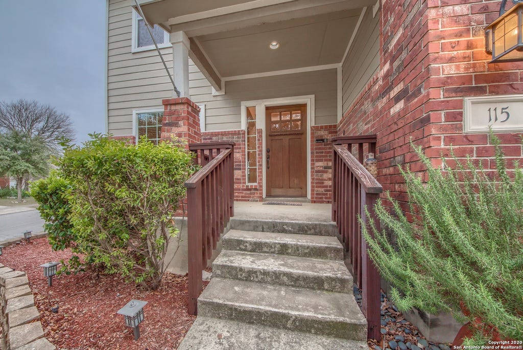 Photo of 115 GAZELLE HUNT, San Antonio, TX 78245 (MLS # 2003193)