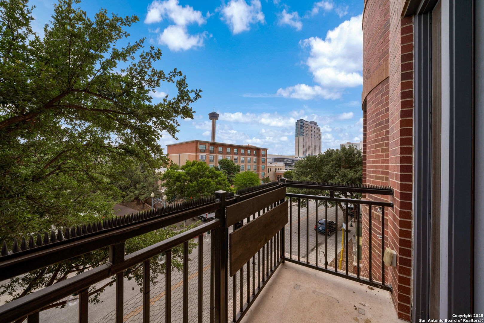 215 Center APT 3