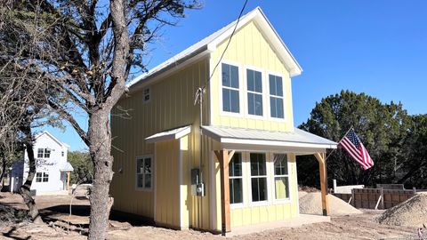 A home in Bandera