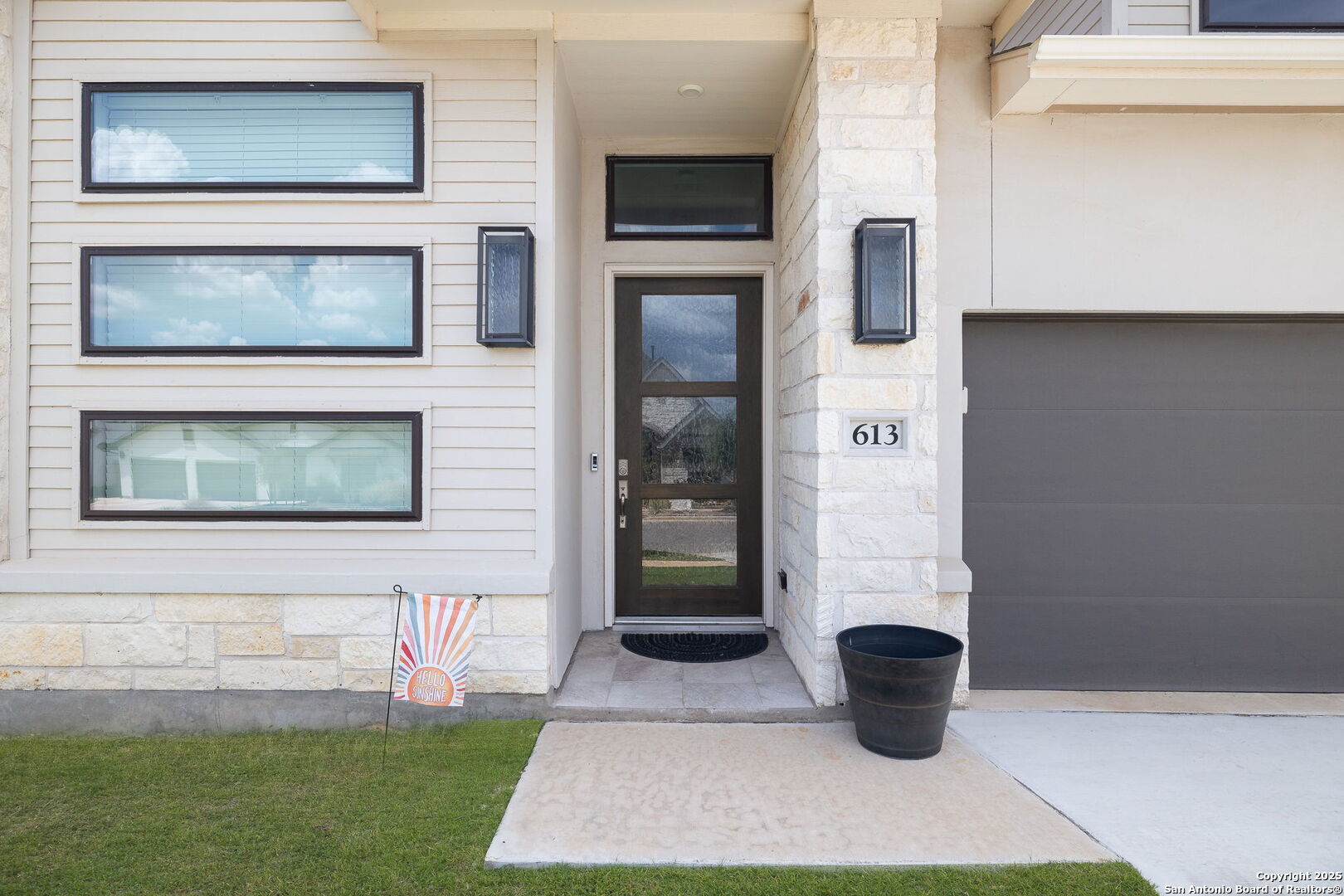 613 Meade