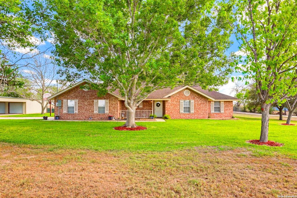 Photo of 8416 Fm 541, Stockdale, TX 78160 (MLS # 1953750)