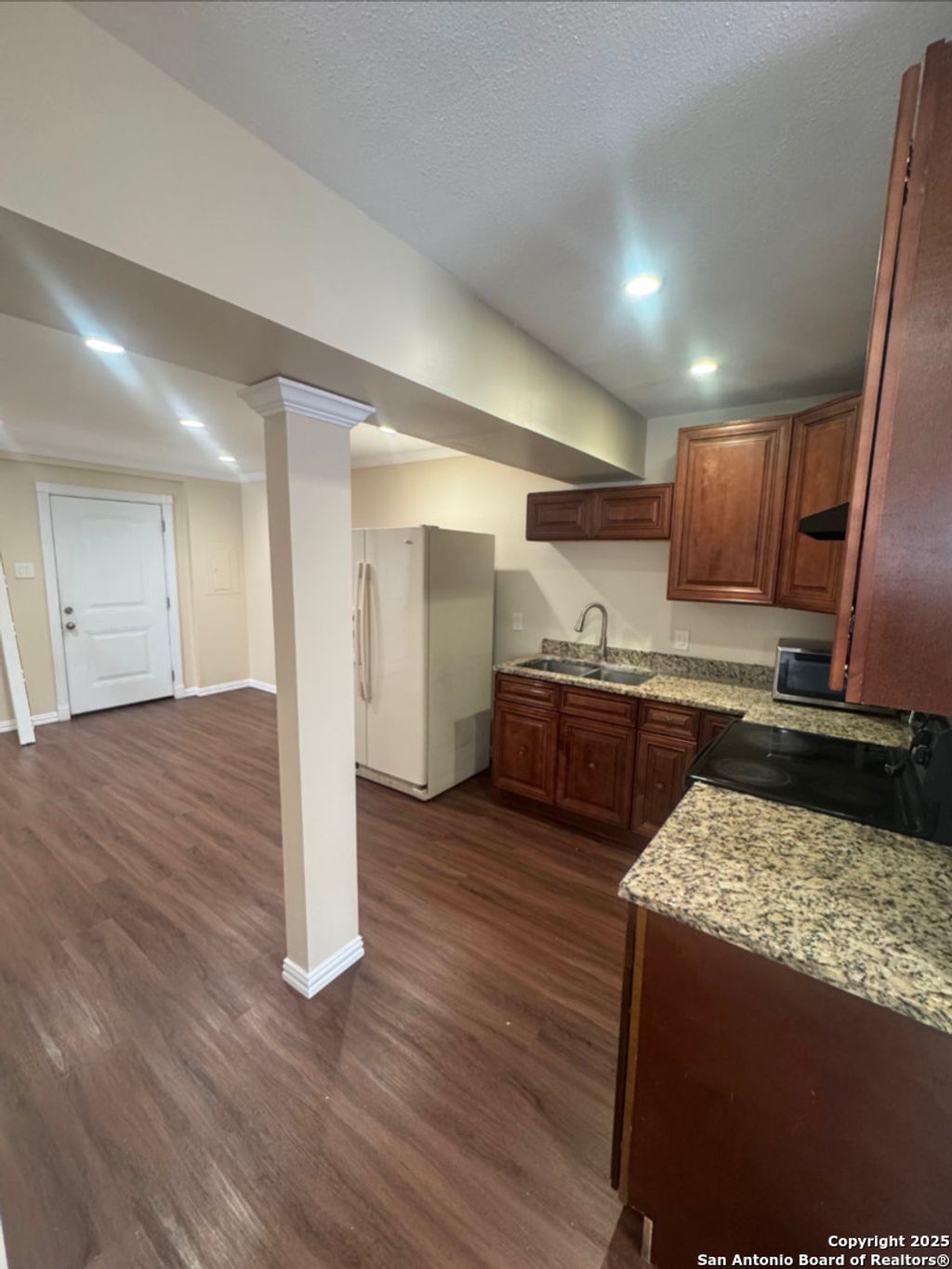 Photo of 219 silver sands 1 #1, San Antonio, TX 78216 (MLS # 1925864)