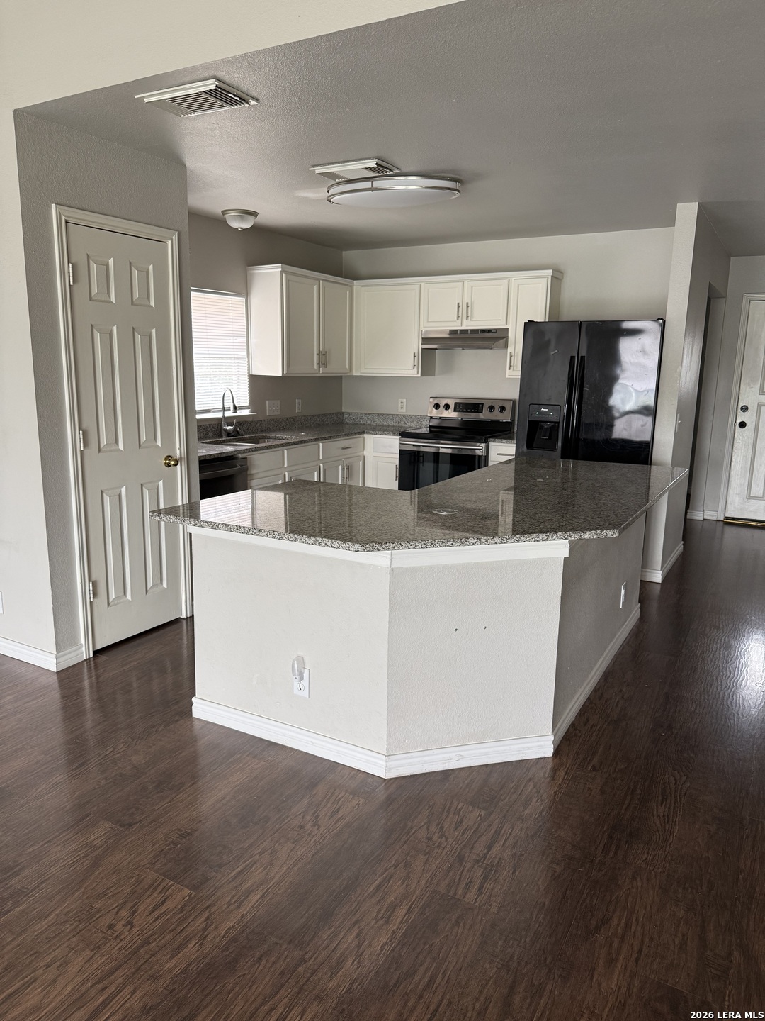 10235 Southcreek