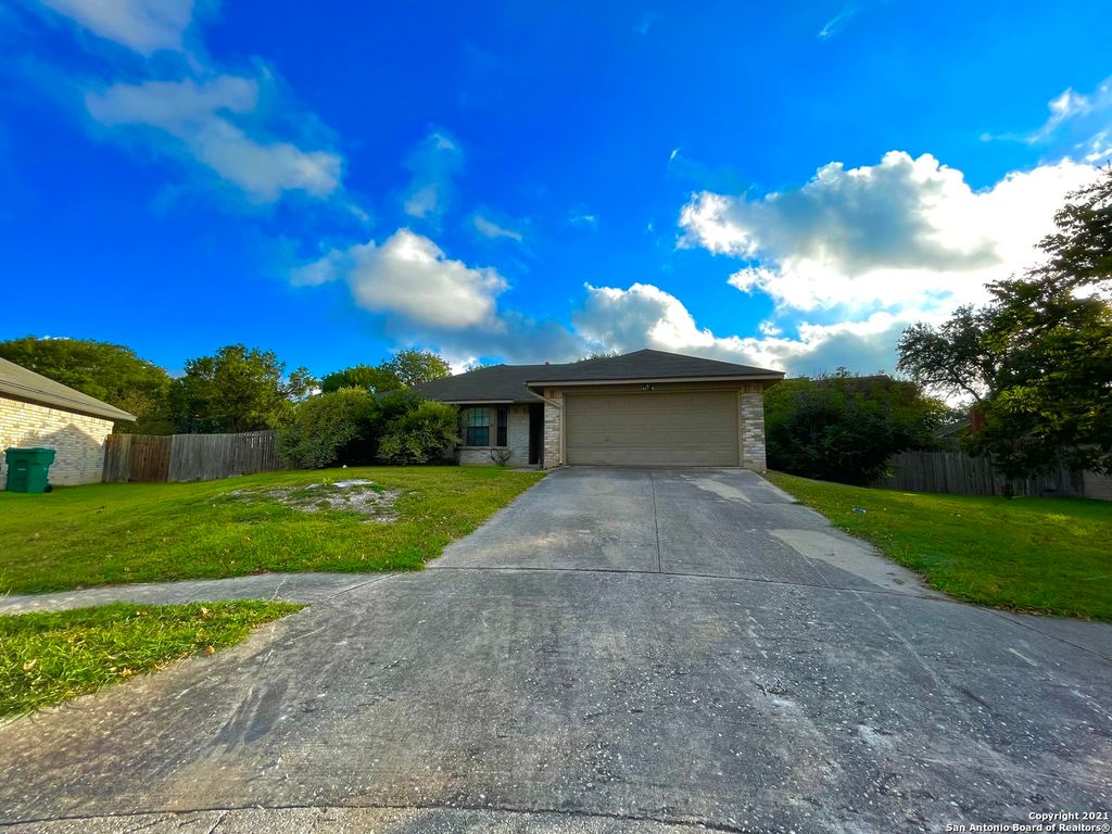 Photo of 11404 FOREST ELF, Live Oak, TX 78233 (MLS # 1925041)