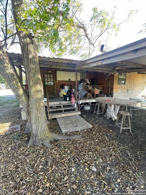 A home in Blanco