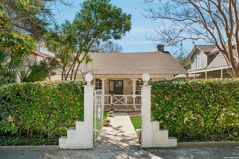 Photo of 230 Argyle, Alamo Heights, TX 78209 (MLS # 1950252)