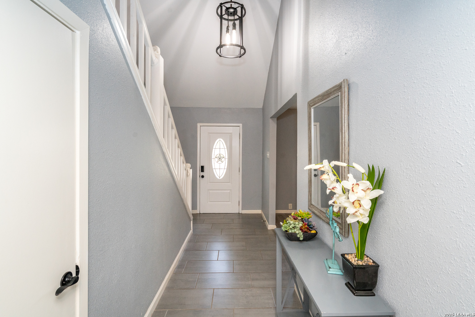709 BALFOUR DR