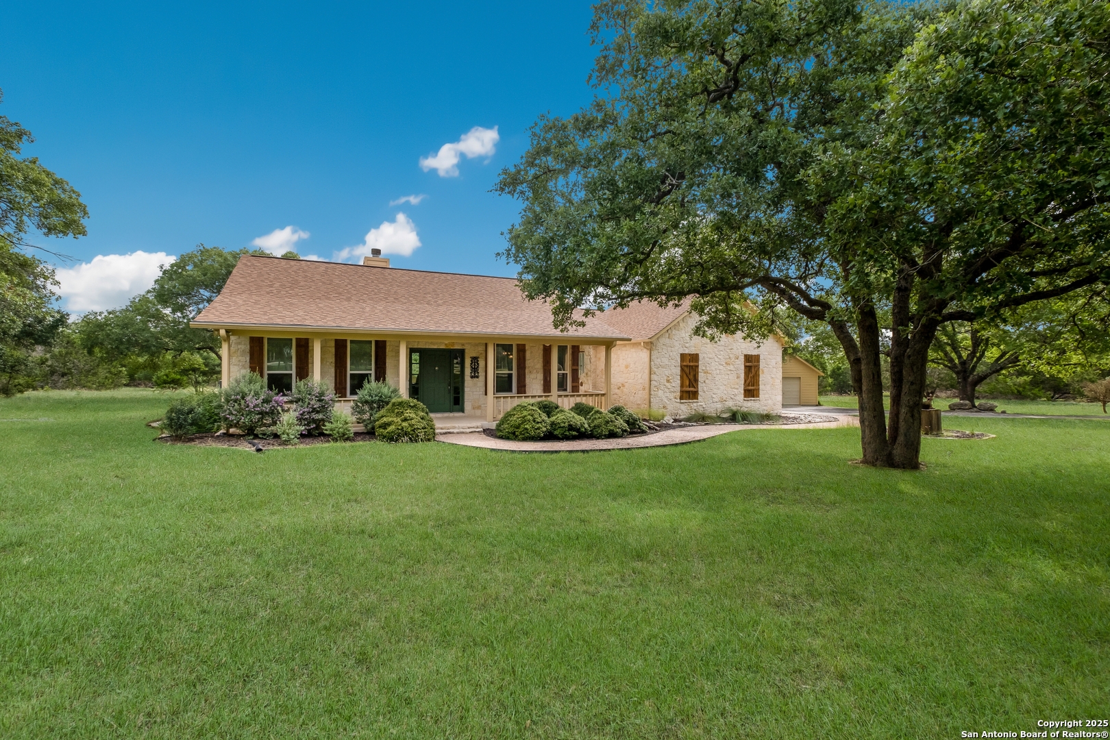 409 River Mountain
