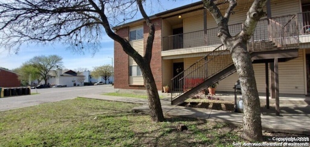 Photo of 538 DUKEWAY DR C #C, Universal City, TX 78148 (MLS # 1971534)