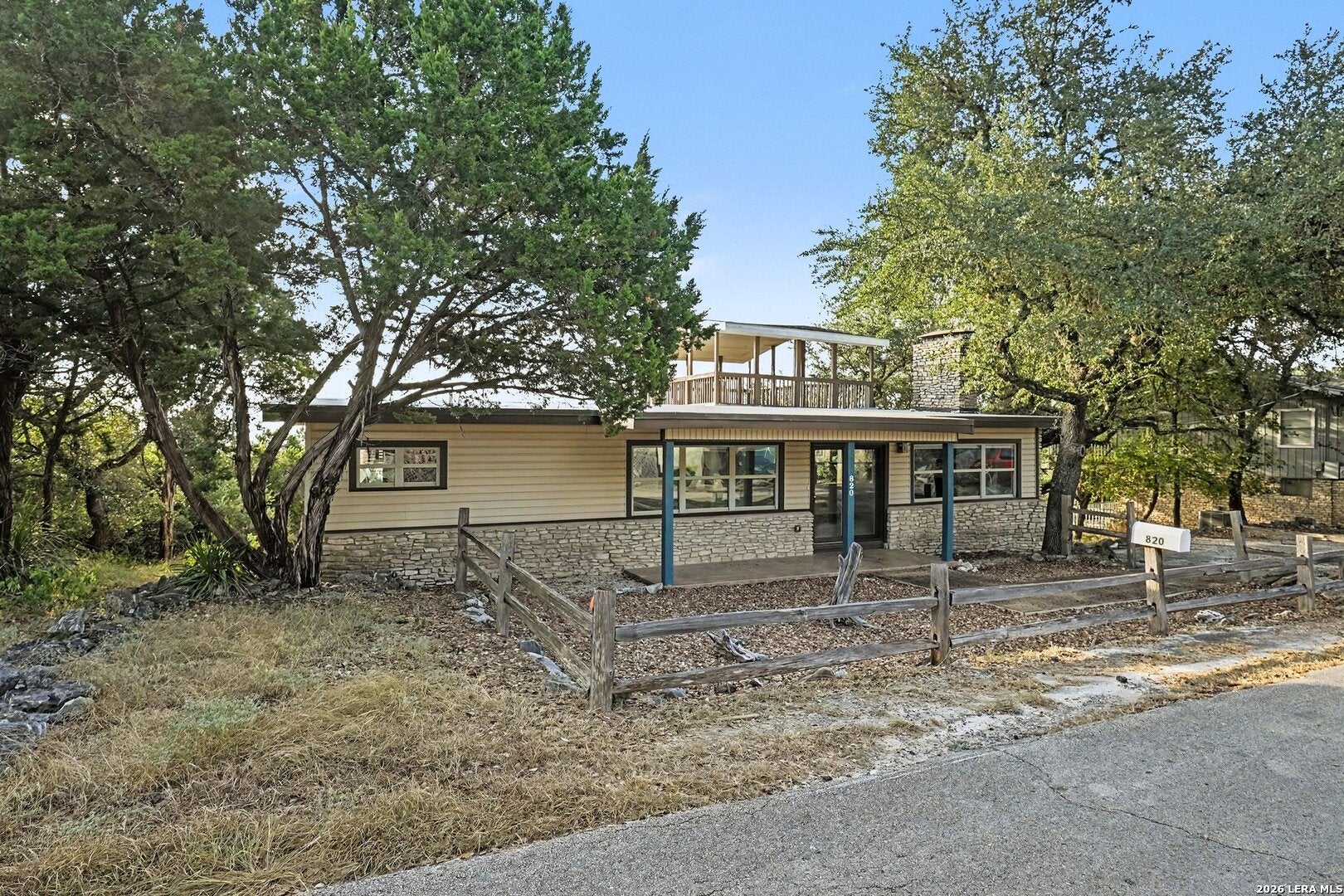 820 Hill Top Dr