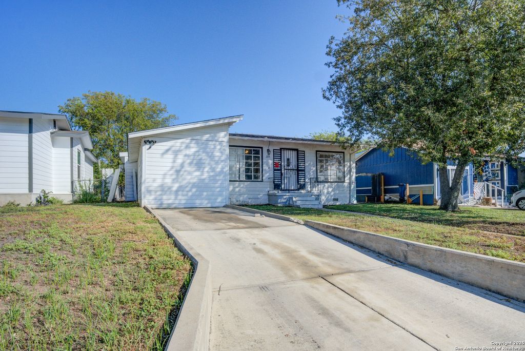 Photo of 2375 Burnet, San Antonio, TX 78202 (MLS # 1919864)