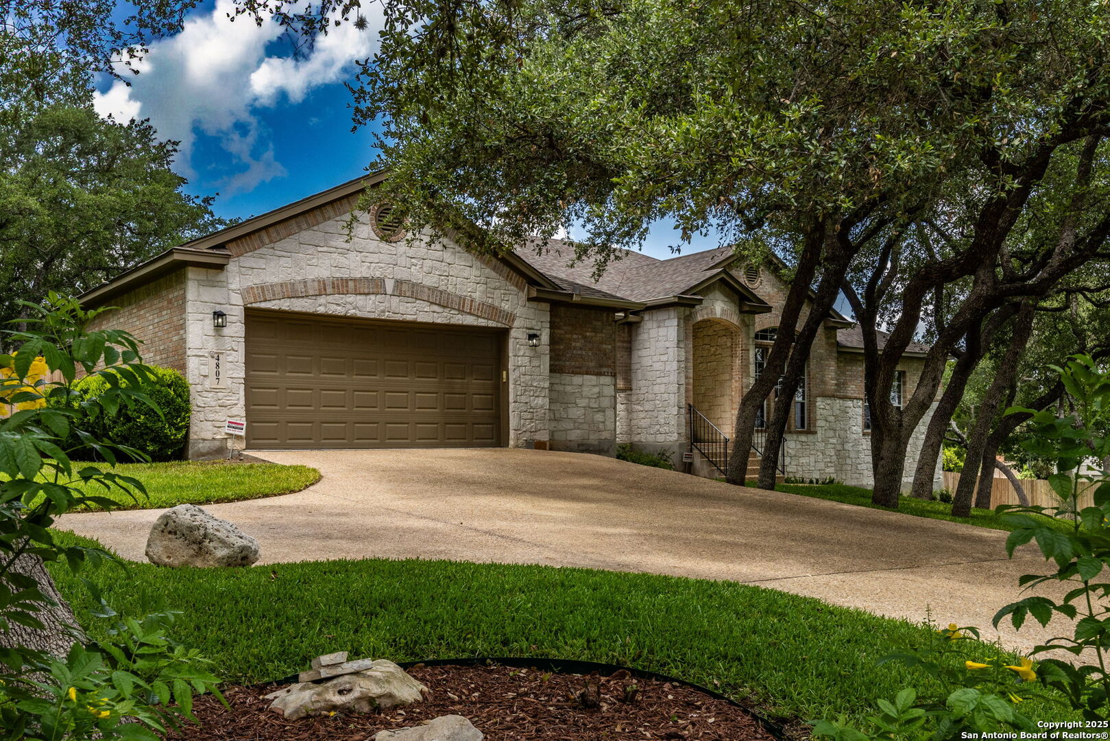 4807 West Lake Oaks