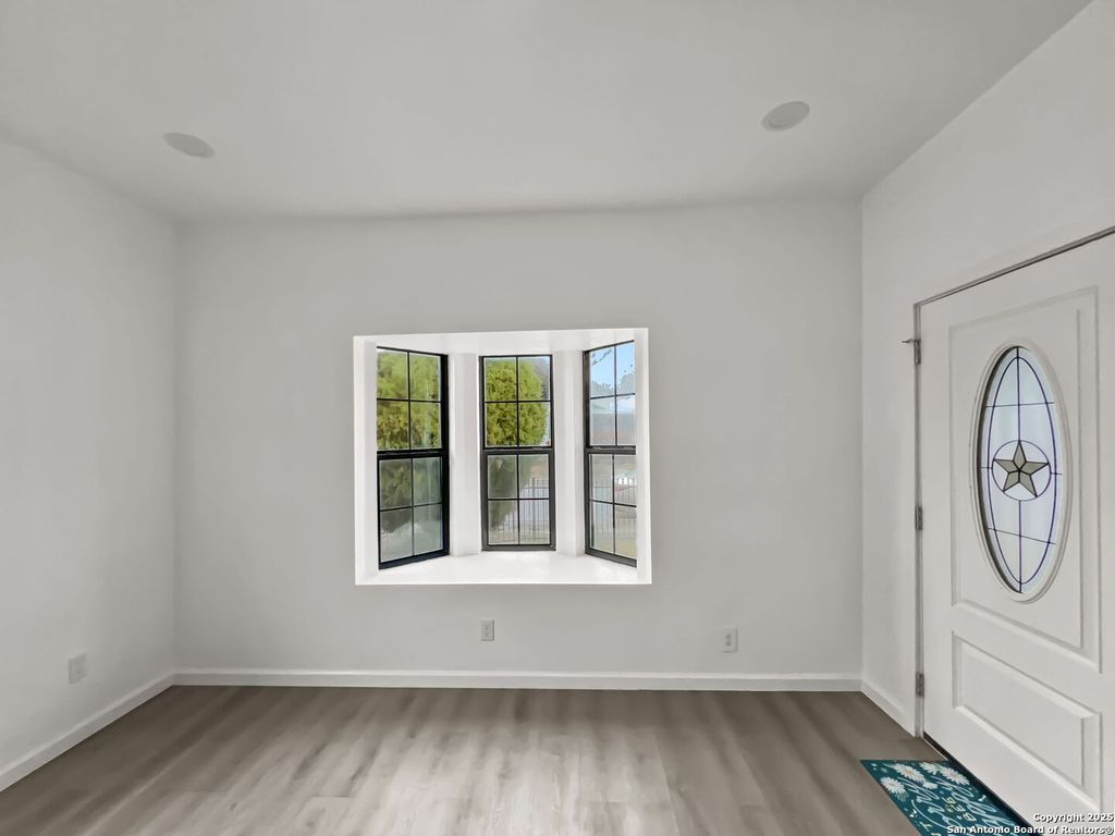 Photo of 214 Preston Avenue, San Antonio, TX 78210 (MLS # 1847245)