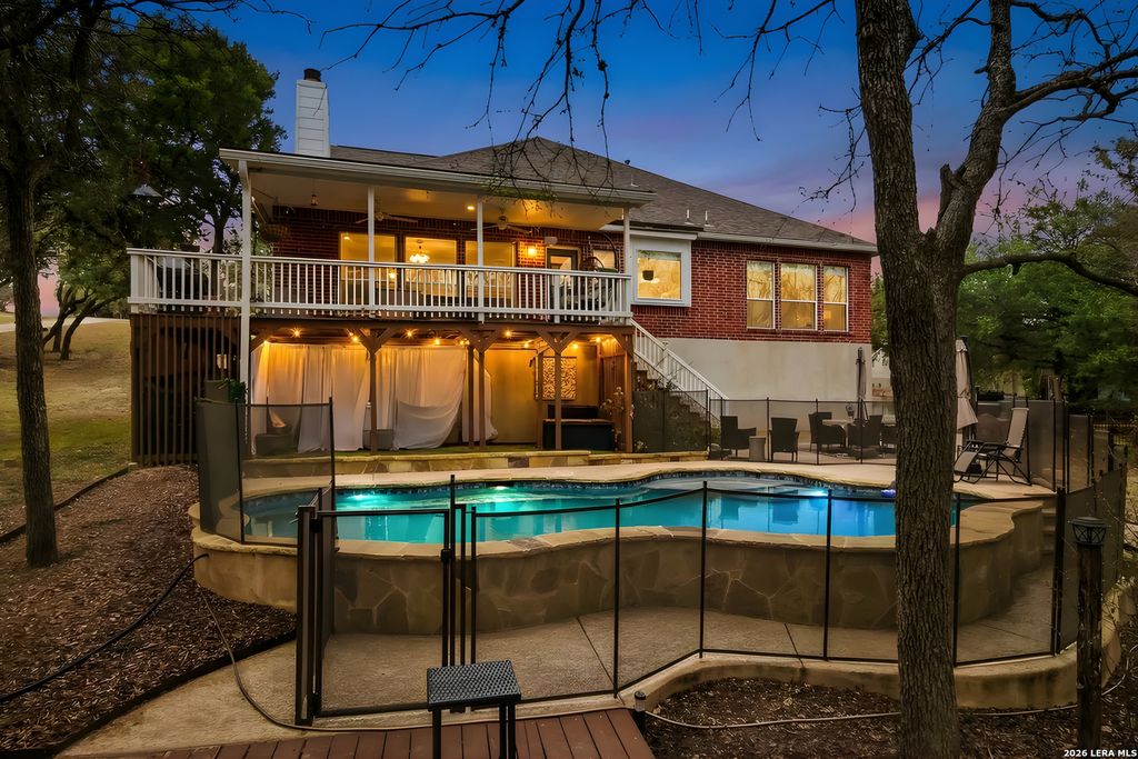 Photo of 9902 Alms Park Dr, San Antonio, TX 78250 (MLS # 1950439)