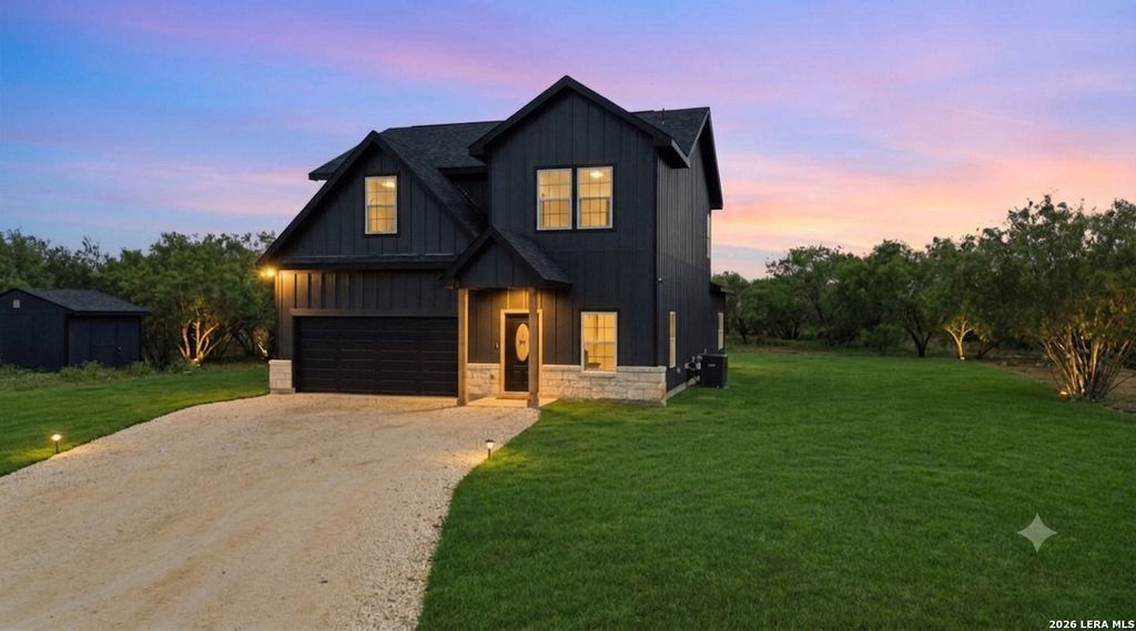 Photo of 111 County Road 2660, Devine, TX 78016 (MLS # 1990981)