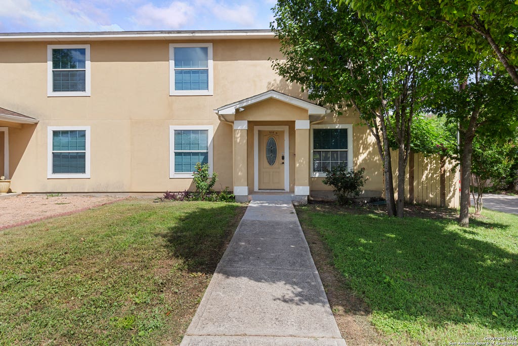 Photo of 210 E Broadview, San Antonio, TX 78228 (MLS # 1876899)