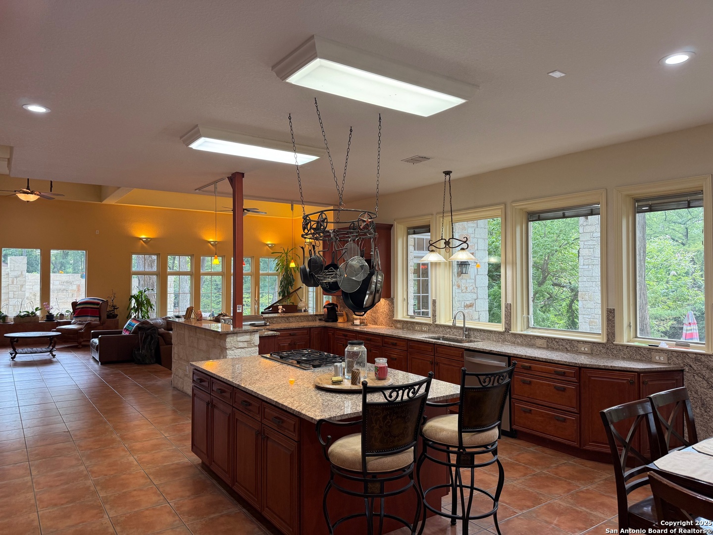 Canyon Lake, Texas 78133, United States, 5 Bedrooms Bedrooms, ,4 BathroomsBathrooms,Residential,Active,87116